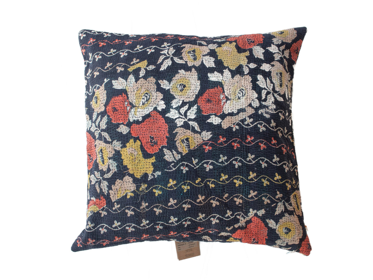 Sari pillowcase 50x50 with dark blue bohemian/oriental pattern in red, yellow and white - vintage sari pillow in unique upcycled quality